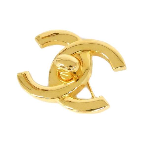 CHANEL Jewelry - CHANEL Gold Brooch